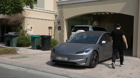 Source image for Talk to Grok in your Tesla and it hands tasks to 20+ Grok Bots