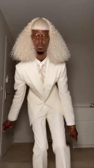 Solo Toc Toc dance in a bare white room, the cut most AI versions copy